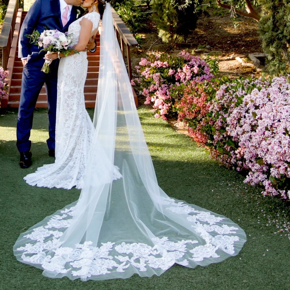 BHLDN Amsale Noni Cathedral Veil. In new condition!